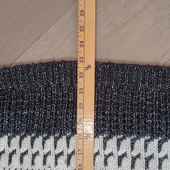 Victoria's Secret Sweater Women's sz XS Black/Cream Oversized Knit Sweater - Picture 12 of 12